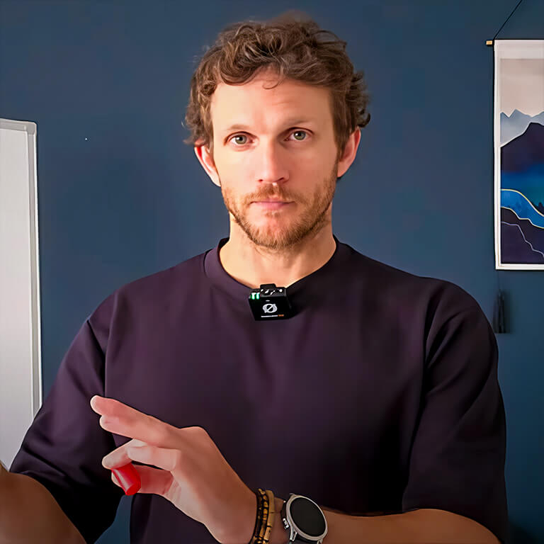 Why Seeking Women’s Validation Destroys Your Dating Success