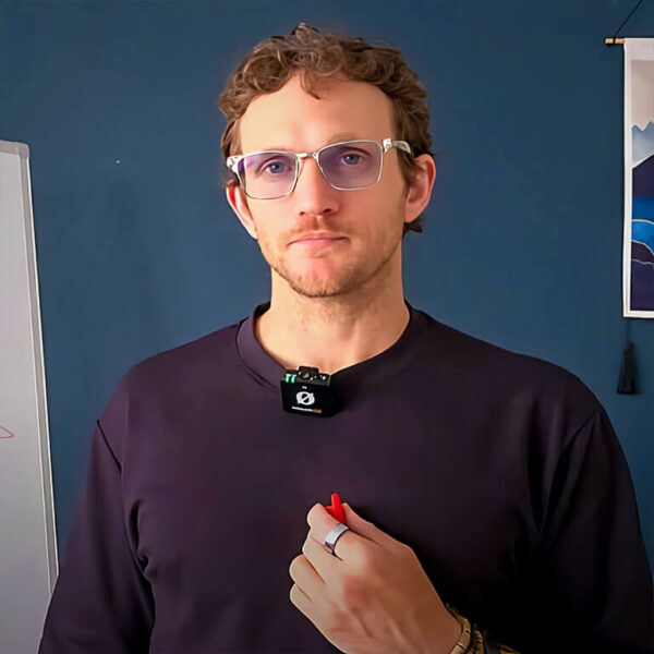 How to Tell Stories to Attract Women: The Bulletproof PAR Method