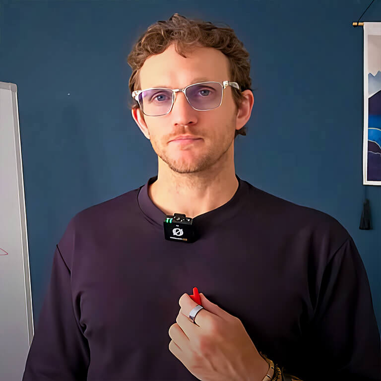 How to Tell Stories to Attract Women: The Bulletproof PAR Method