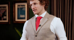 How Elite Men Can Date Without Losing Control or Focus