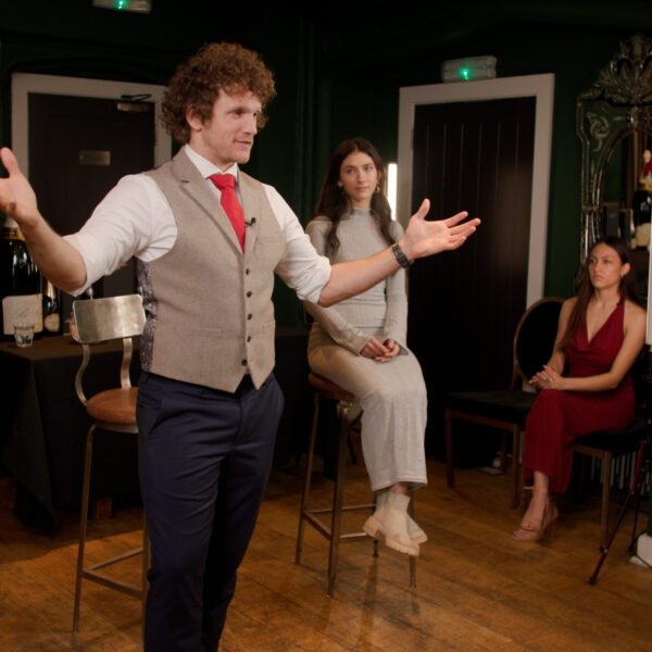 Best Places to Meet Women Outside of Bars and Clubs | A Top 10